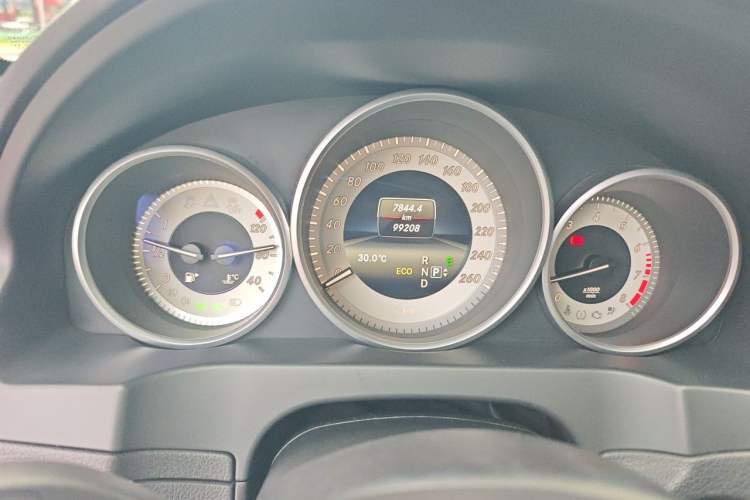 Used Mercedes-Benz E-Class 2016 E 200 Coupe Dynamic Edition Odometer Close Up