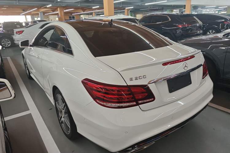 Used Mercedes-Benz E-Class 2016 E 200 Coupe Dynamic Edition Rear Left 45 Deg