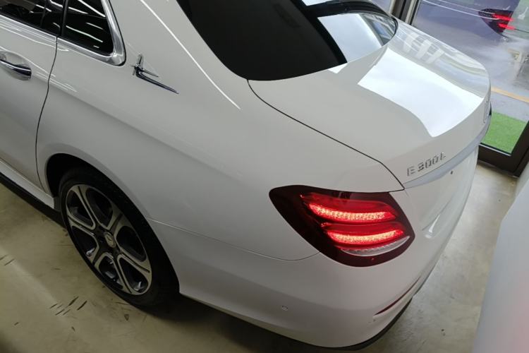 Used Mercedes-Benz E-Class 2016 E 300 L Sporty and Stylish Model Rear Left 45 Deg