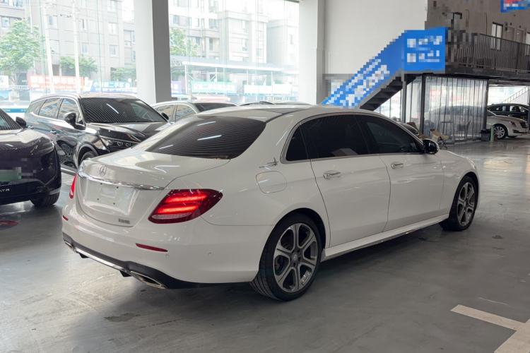 Used Mercedes-Benz E-Class 2016 E 300 L Sporty and Stylish Model Rear Right 45 Deg
