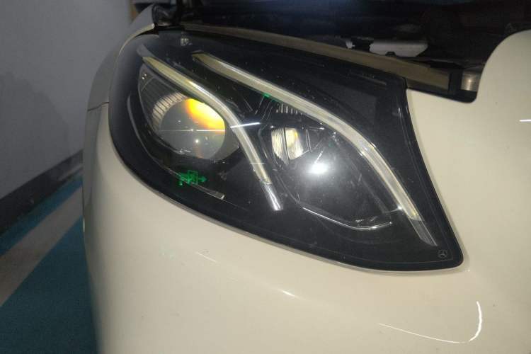 Used Mercedes-Benz E-Class 2016 E 200 L Sport Edition Right Front Headlight