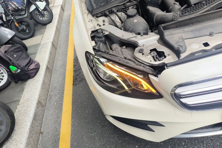 Used Mercedes-Benz E-Class 2016 E 200 L Sport Edition Right Front Headlight