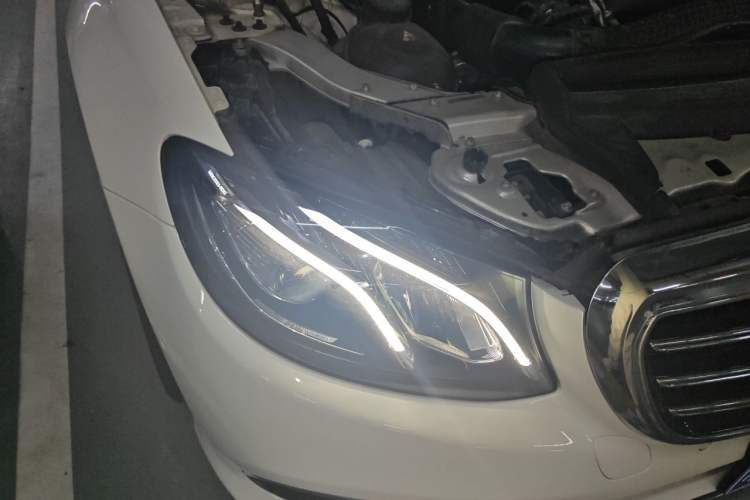 Used Mercedes-Benz E-Class 2016 E 300 L Luxury Model Right Front Headlight