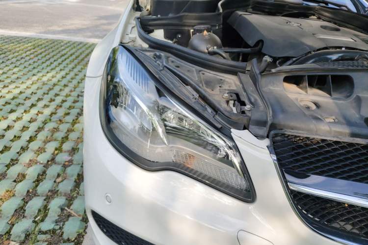 Used Mercedes-Benz E-Class 2016 E 200 Coupe Dynamic Edition Right Front Headlight