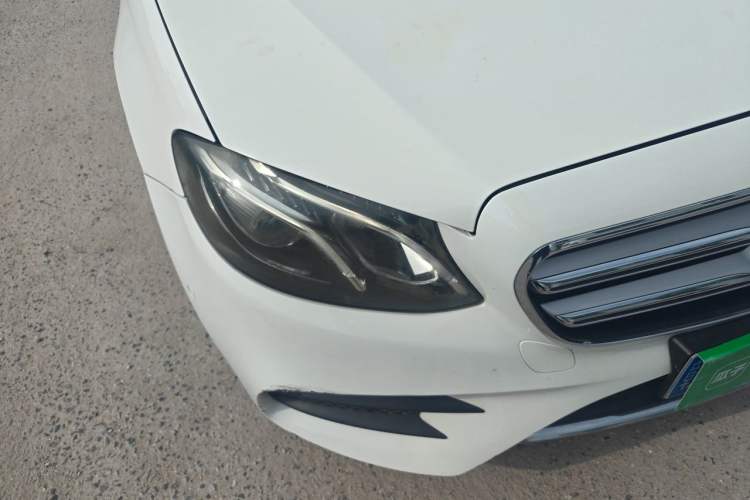 Used Mercedes-Benz E-Class 2016 E 300 L Sporty and Stylish Model Right Front Headlight
