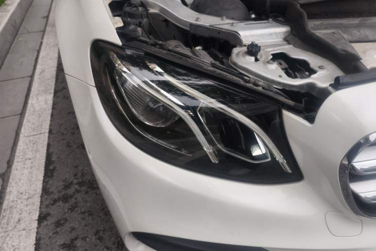 Used Mercedes-Benz E-Class 2016 E 300 L Sport Luxury Model Right Front Headlight