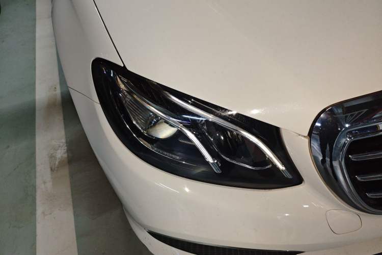 Used Mercedes-Benz E-Class 2016 E 300 L Stylish Model Right Front Headlight