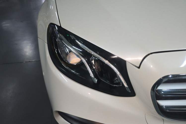 Used Mercedes-Benz E-Class 2016 E 200 L Sport Edition Right Front Headlight