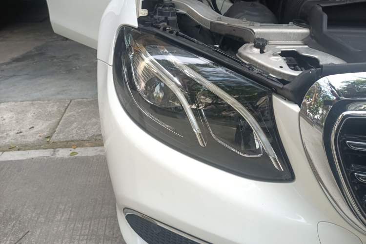 Used Mercedes-Benz E-Class 2016 E 300 L Luxury Model Right Front Headlight