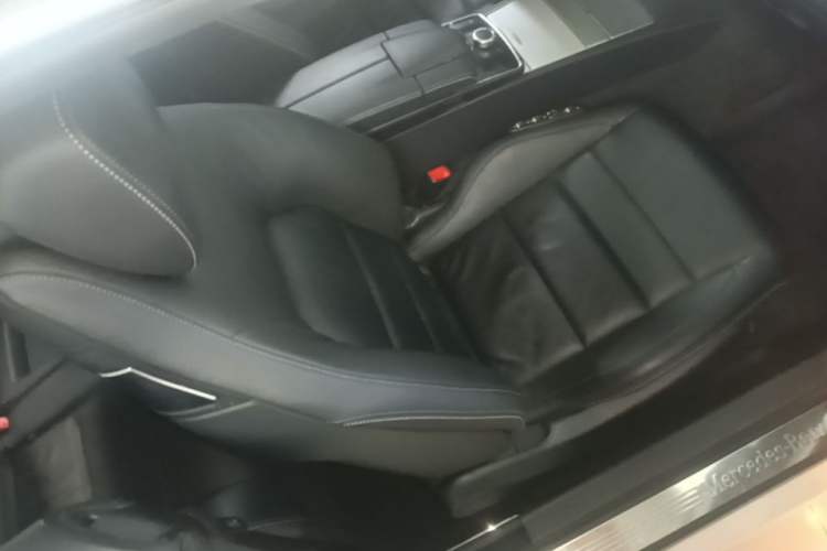 Used Mercedes-Benz E-Class 2016 E 260 Coupe Dynamic Edition Right Front Seat