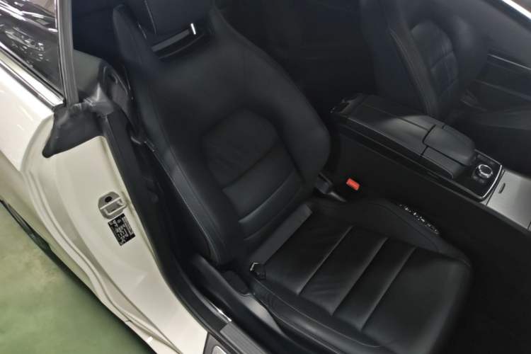 Used Mercedes-Benz E-Class 2016 E 200 Coupe Dynamic Edition Right Front Seat