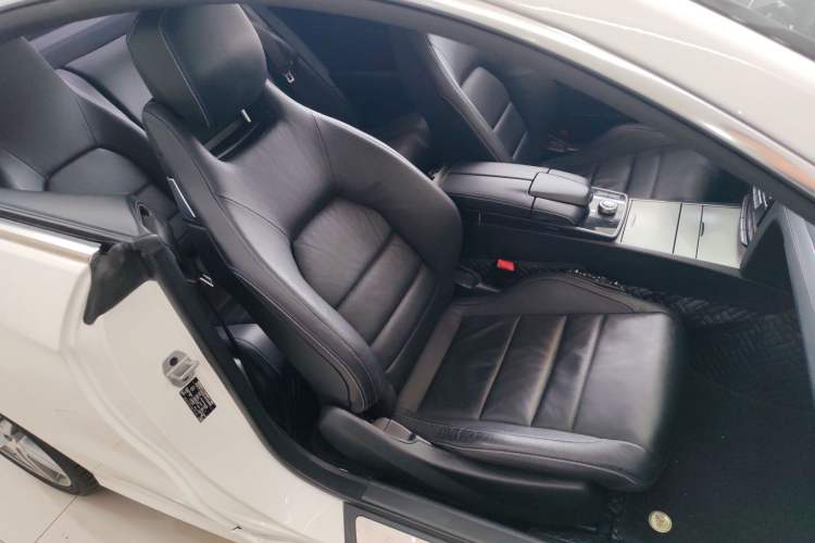 Used Mercedes-Benz E-Class 2016 E 200 Coupe Dynamic Edition Right Front Seat