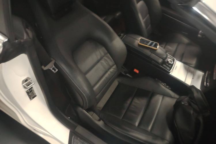 Used Mercedes-Benz E-Class 2016 E 260 Convertible Coupe Dynamic Edition Right Front Seat
