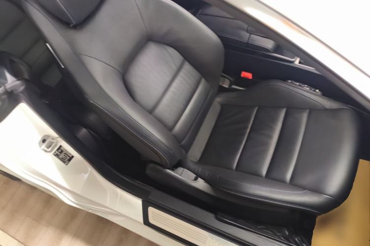 Used Mercedes-Benz E-Class 2016 E 200 Coupe Dynamic Edition Right Front Seat
