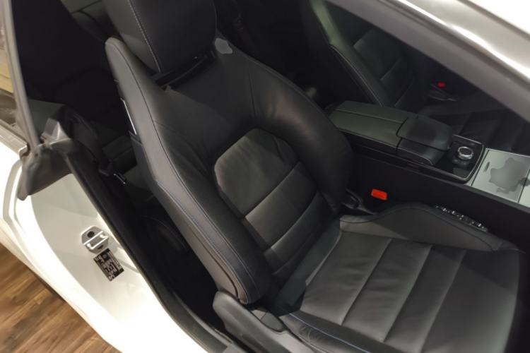 Used Mercedes-Benz E-Class 2016 E 200 Coupe Dynamic Edition Right Front Seat