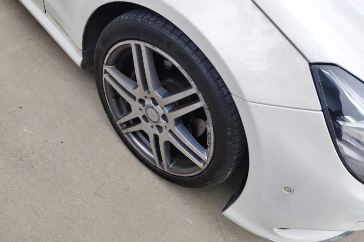 Used Mercedes-Benz E-Class 2016 E 200 Coupe Dynamic Edition Right Front Wheel Hub