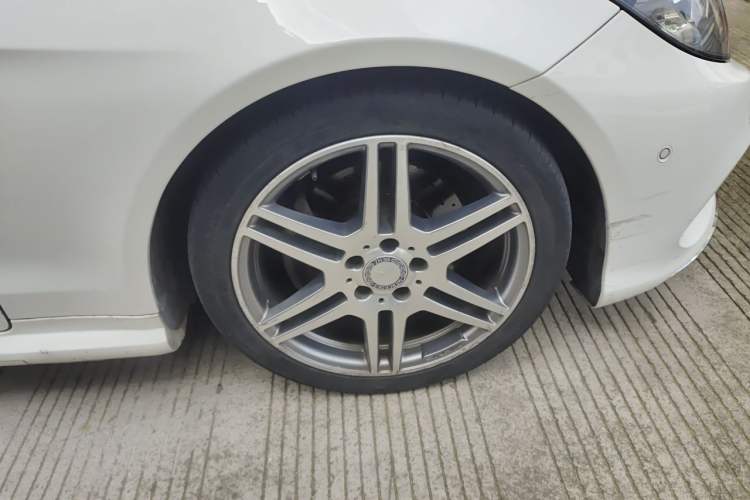 Used Mercedes-Benz E-Class 2016 E 200 Coupe Dynamic Edition Right Front Wheel Hub