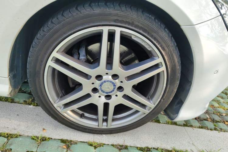 Used Mercedes-Benz E-Class 2016 E 200 Coupe Dynamic Edition Right Front Wheel Hub
