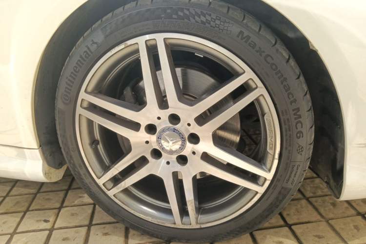 Used Mercedes-Benz E-Class 2016 E 200 Coupe Dynamic Edition Right Front Wheel Hub