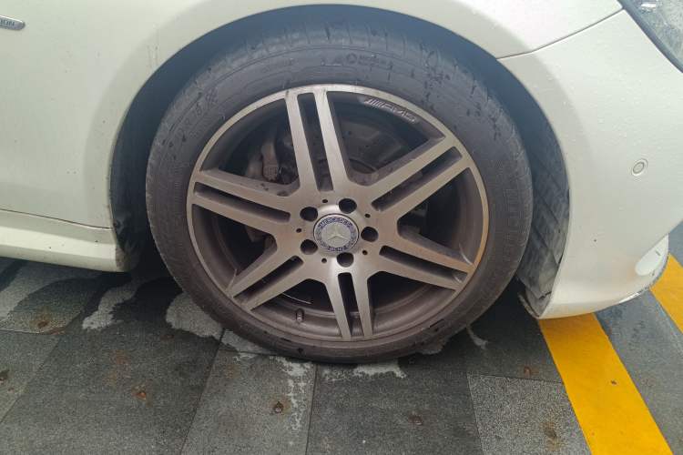 Used Mercedes-Benz E-Class 2016 E 200 Coupe Dynamic Edition Right Front Wheel Hub