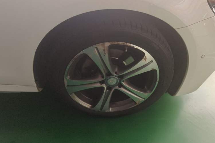 Used Mercedes-Benz E-Class 2016 E 200 L Sport Edition Right Front Wheel Hub