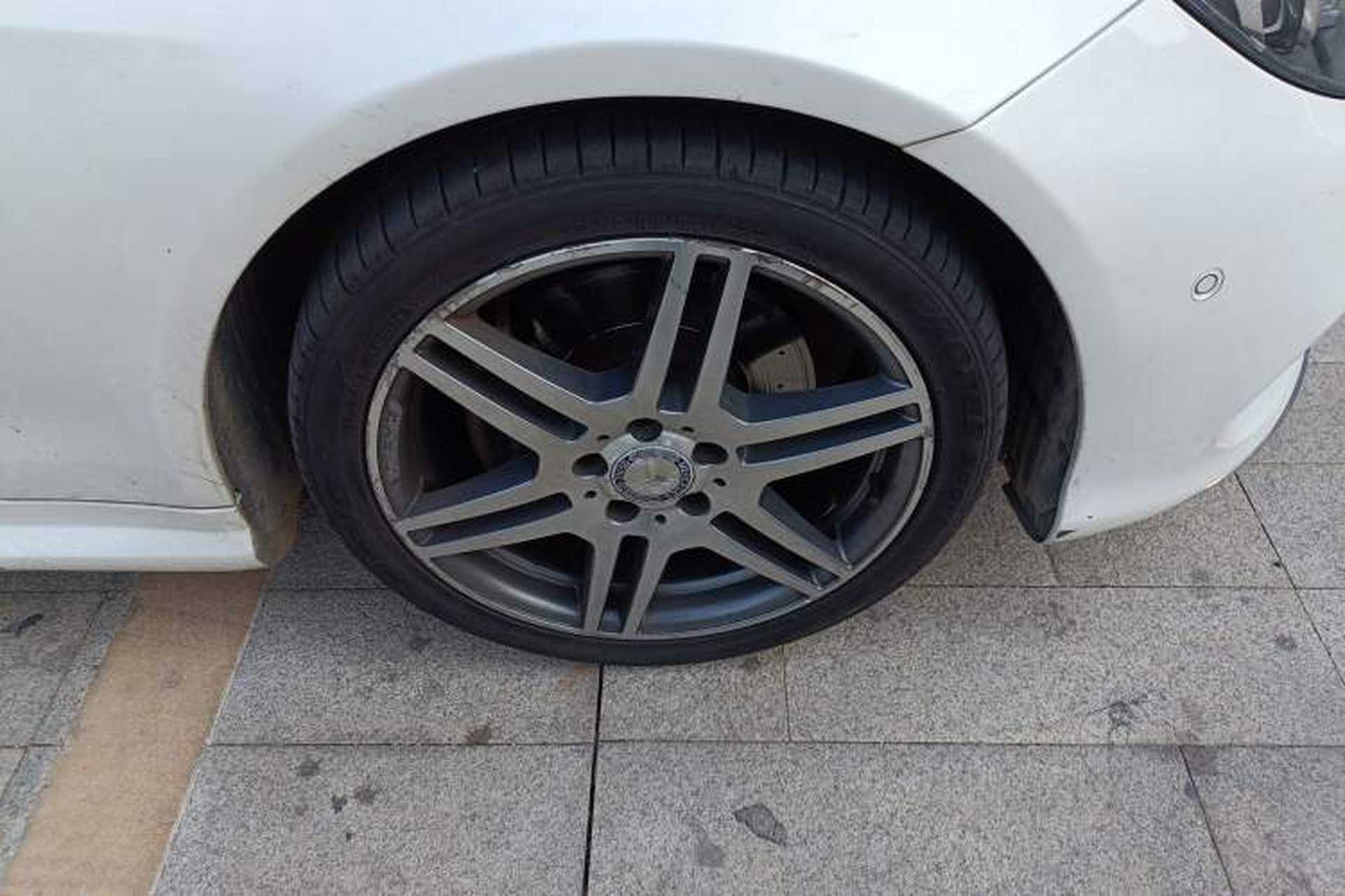 Used Mercedes-Benz E-Class 2016 E 260 Coupe Dynamic Edition Right Front Wheel Hub