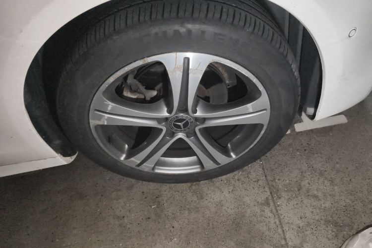 Used Mercedes-Benz E-Class 2016 E 200 L Sport Edition Right Front Wheel Hub