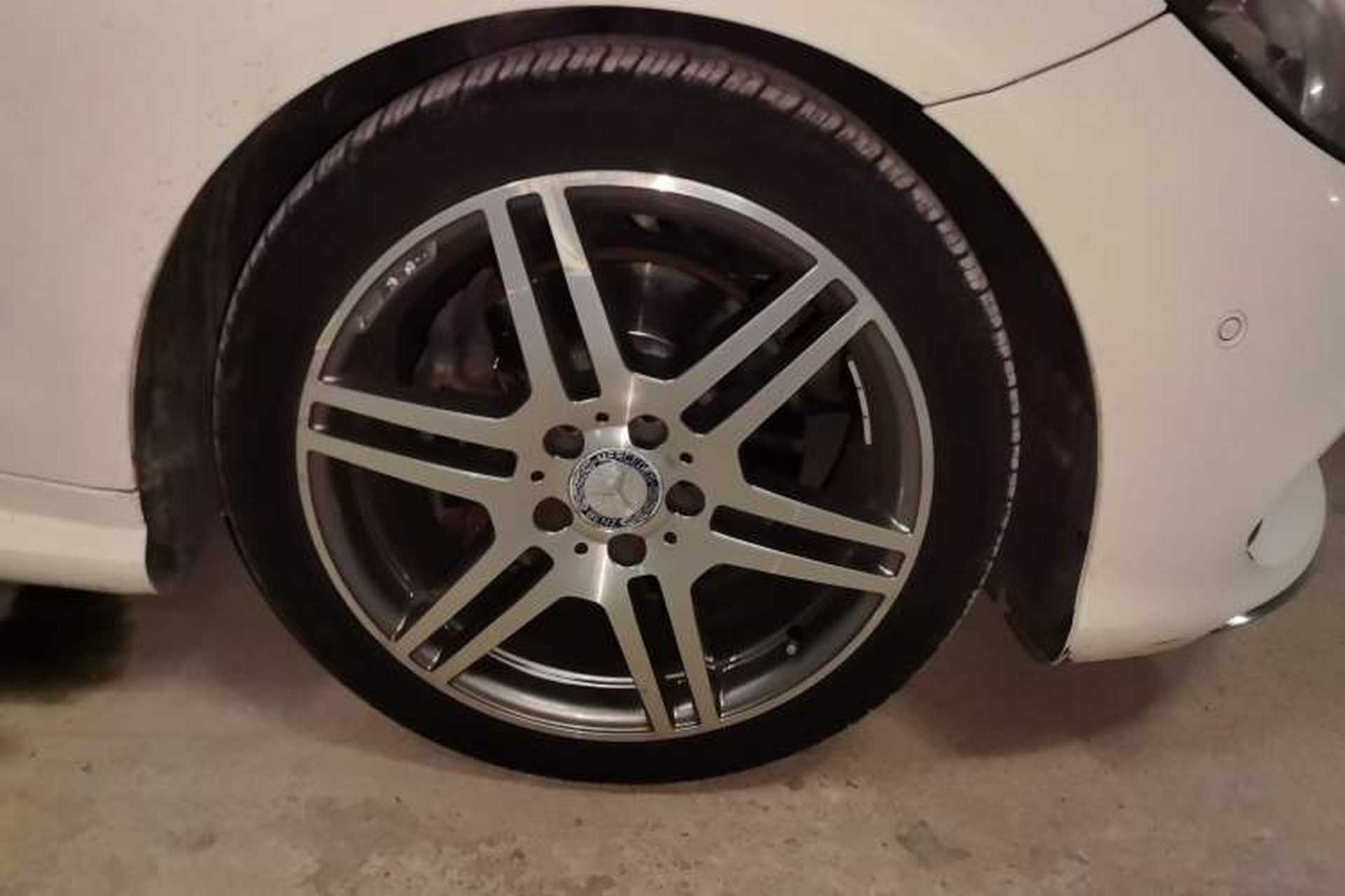 Used Mercedes-Benz E-Class 2016 E 200 Coupe Dynamic Edition Right Front Wheel Hub