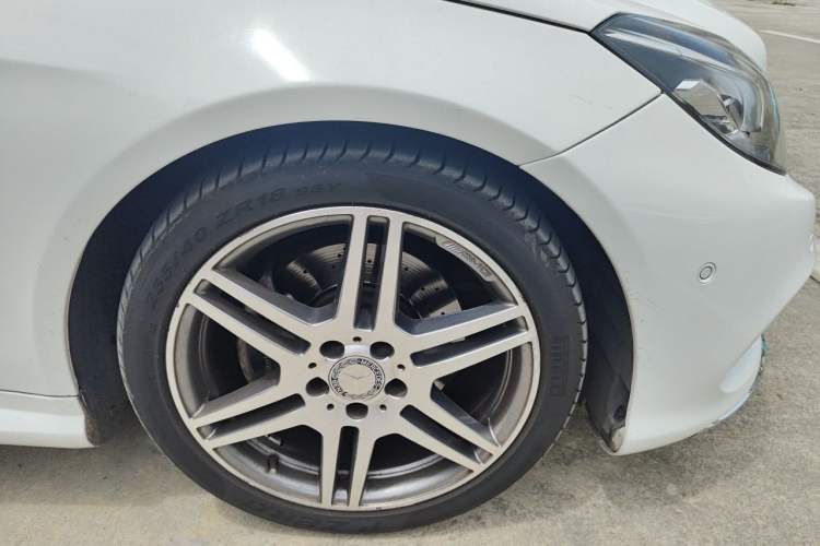 Used Mercedes-Benz E-Class 2016 E 200 Coupe Dynamic Edition Right Front Wheel Hub
