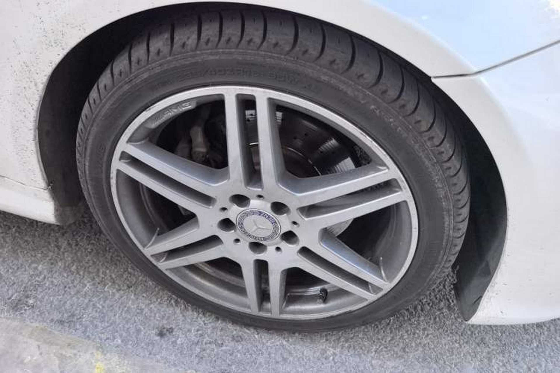 Used Mercedes-Benz E-Class 2016 E 260 Coupe Dynamic Edition Right Front Wheel Hub