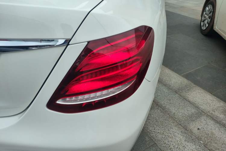 Used Mercedes-Benz E-Class 2016 E 200 L Sport Edition Right Rear Taillight