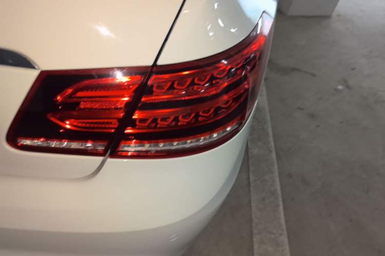 Used Mercedes-Benz E-Class 2016 E 200 Coupe Dynamic Edition Right Rear Taillight
