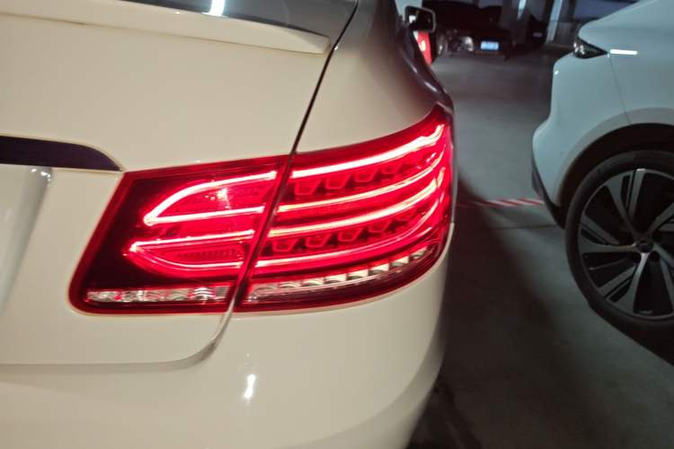 Used Mercedes-Benz E-Class 2016 E 200 Coupe Dynamic Edition Right Rear Taillight