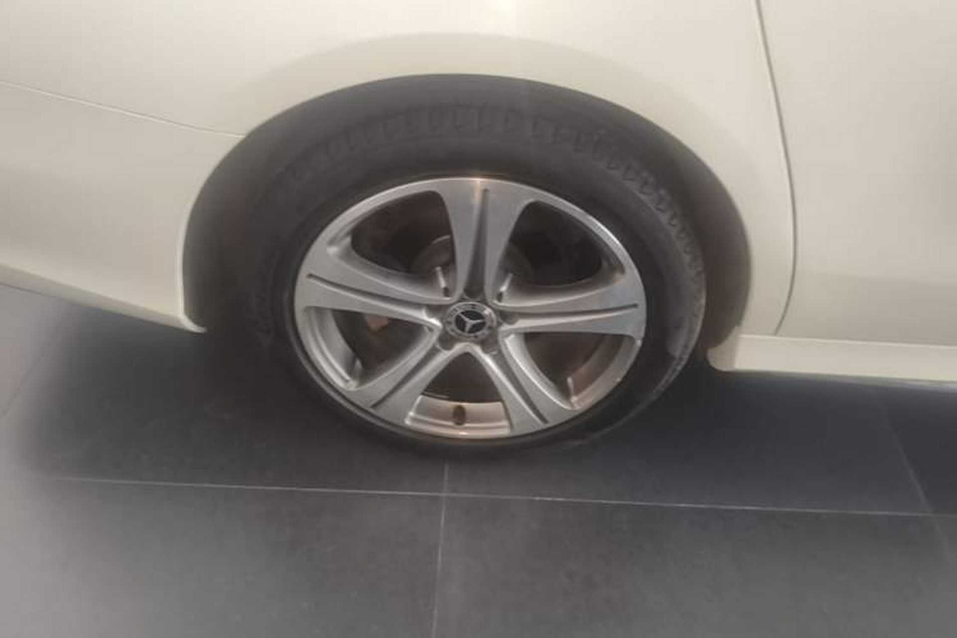 Used Mercedes-Benz E-Class 2016 E 200 L Sport Edition Right Rear Wheel Hub