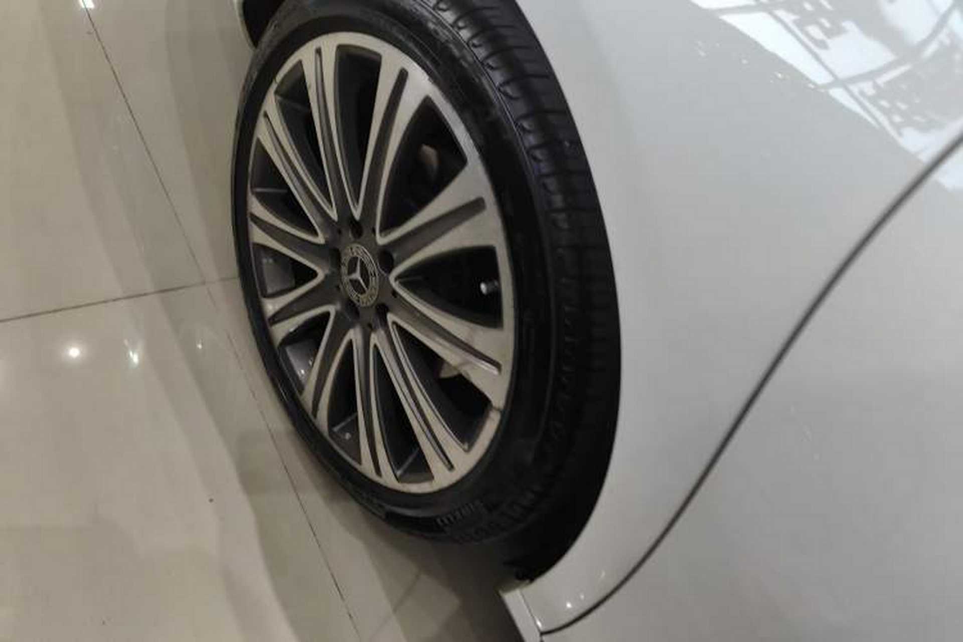 Used Mercedes-Benz E-Class 2016 E 300 L Luxury Model Right Rear Wheel Hub