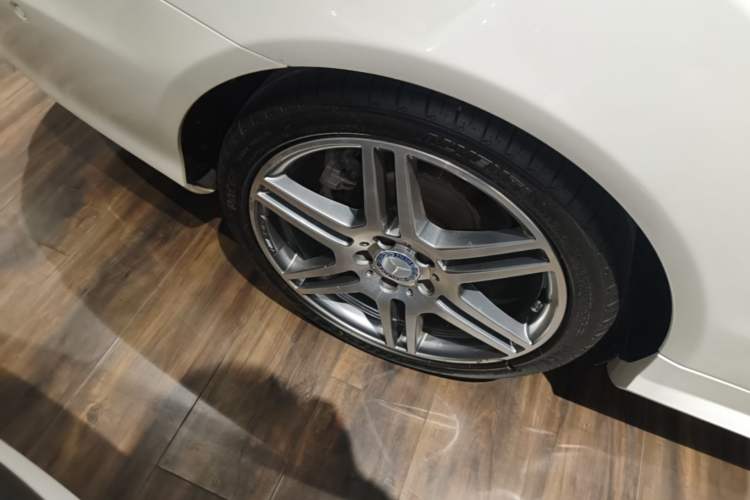 Used Mercedes-Benz E-Class 2016 E 200 Coupe Dynamic Edition Right Rear Wheel Hub
