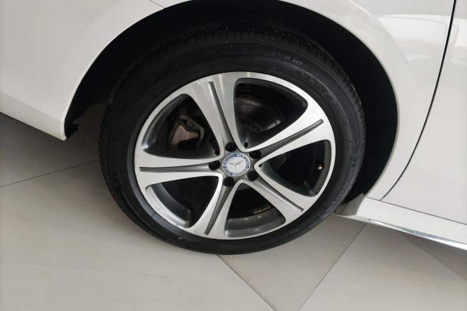 Used Mercedes-Benz E-Class 2016 E 200 L Sport Edition Right Rear Wheel Hub