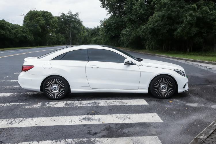 Used Mercedes-Benz E-Class 2016 E 200 Coupe Dynamic Edition Right Side