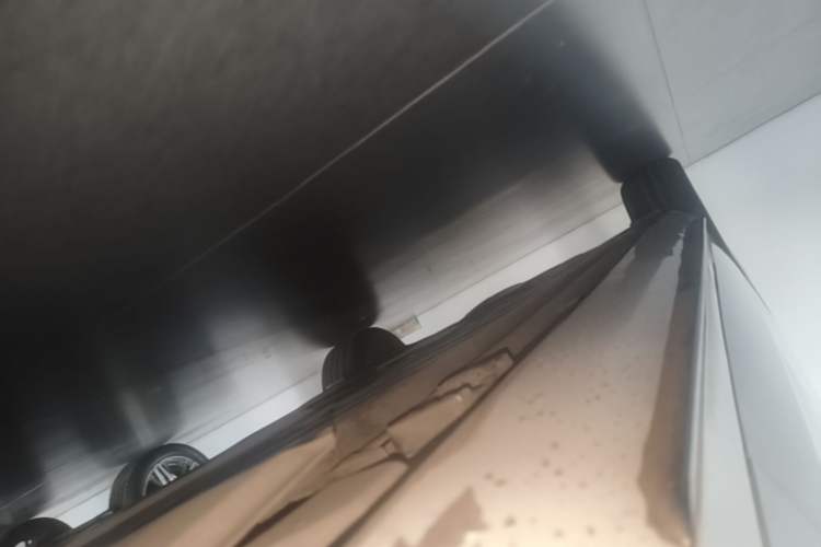 Used Mercedes-Benz E-Class 2016 E 200 L Sport Edition Right Side Sill