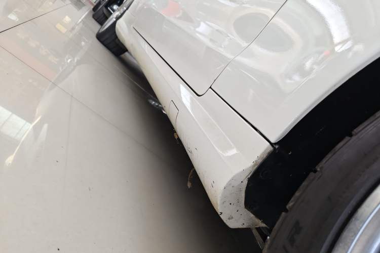Used Mercedes-Benz E-Class 2016 E 200 Coupe Dynamic Edition Right Side Sill