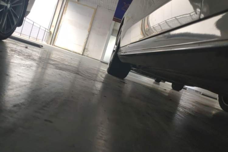 Used Mercedes-Benz E-Class 2016 E 200 L Sport Edition Right Side Sill