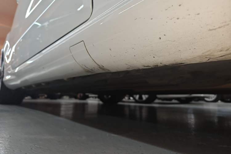 Used Mercedes-Benz E-Class 2016 E 200 Coupe Dynamic Edition Right Side Sill
