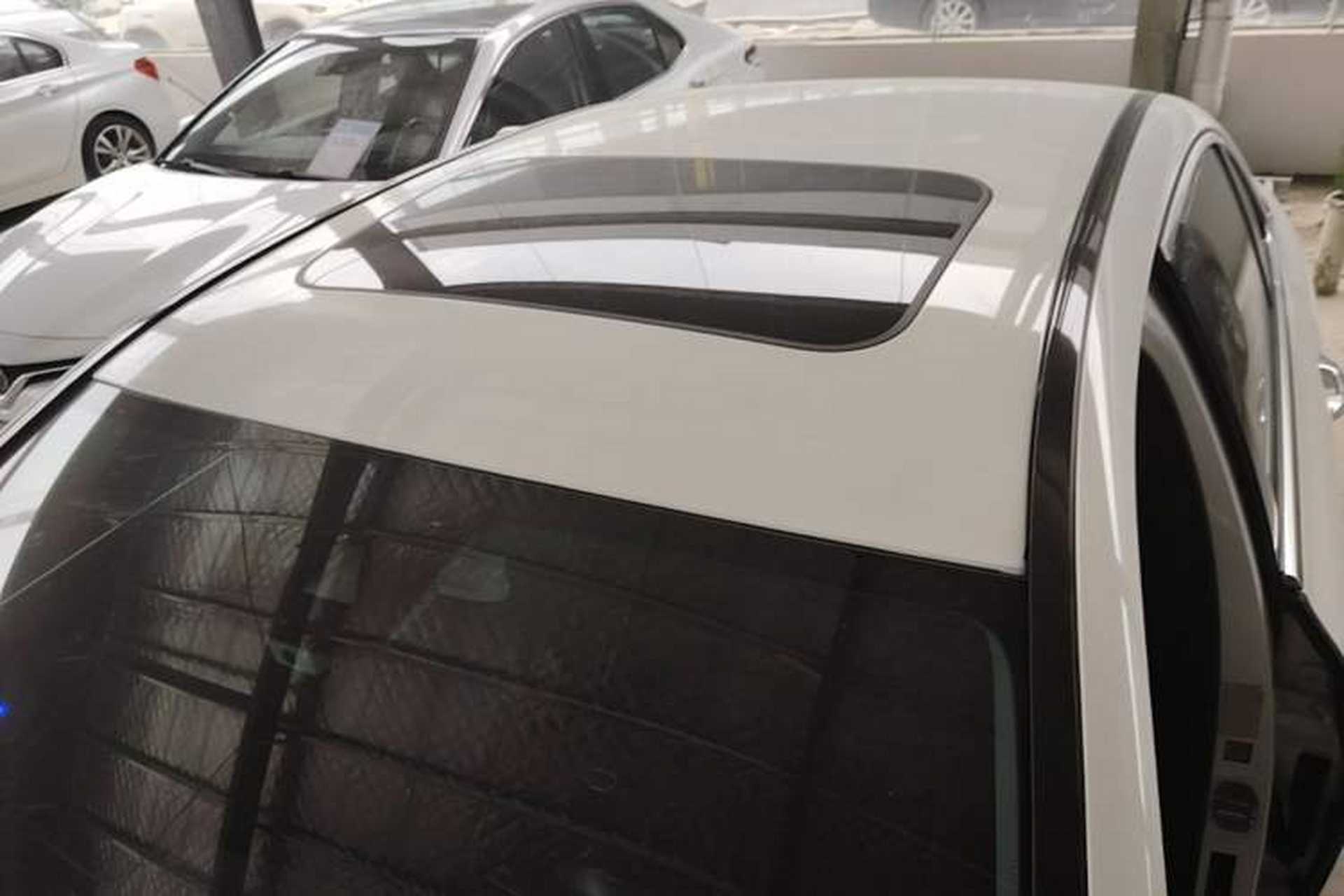 Used Mercedes-Benz E-Class 2016 E 300 L Sporty and Stylish Model Roof