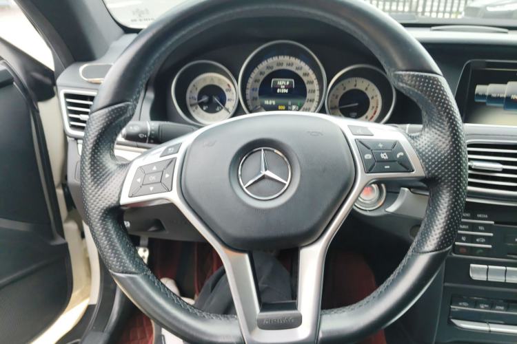 Used Mercedes-Benz E-Class 2016 E 200 Coupe Dynamic Edition Steering Wheel