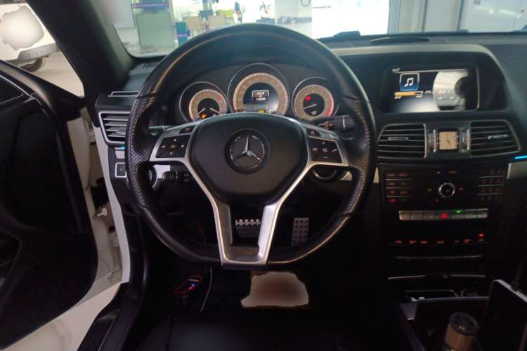 Used Mercedes-Benz E-Class 2016 E 260 Coupe Dynamic Edition Steering Wheel