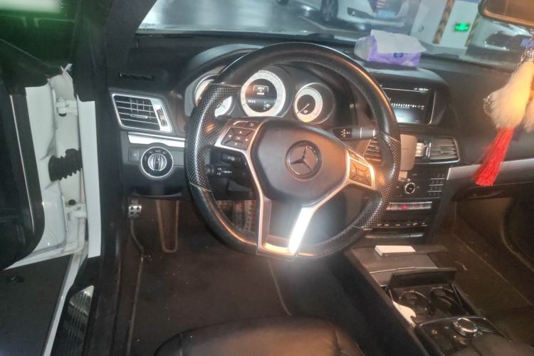 Used Mercedes-Benz E-Class 2016 E 200 Coupe Dynamic Edition Steering Wheel