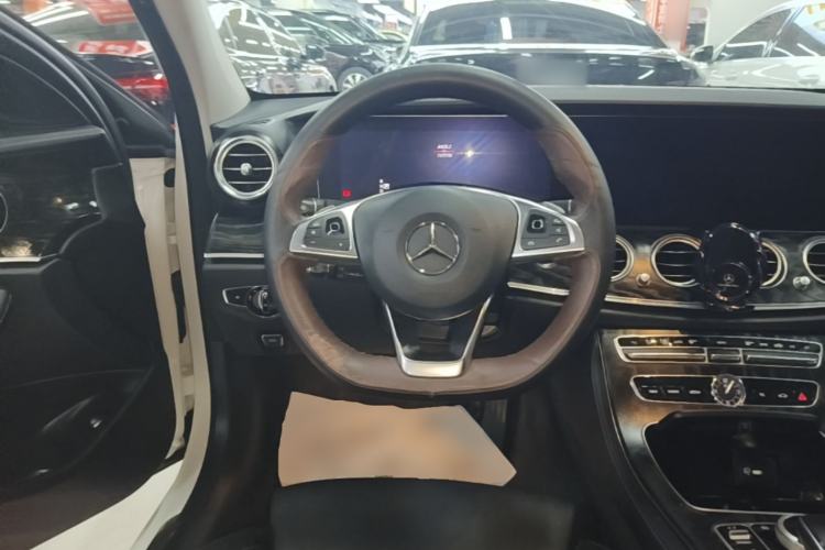 Used Mercedes-Benz E-Class 2016 E 200 L Sport Edition Steering Wheel