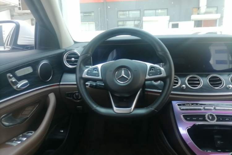 Used Mercedes-Benz E-Class 2016 E 200 L Sport Edition Steering Wheel
