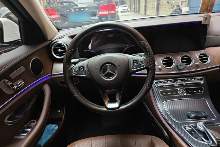 Used Mercedes-Benz E-Class 2016 E 300 L Luxury Model Steering Wheel