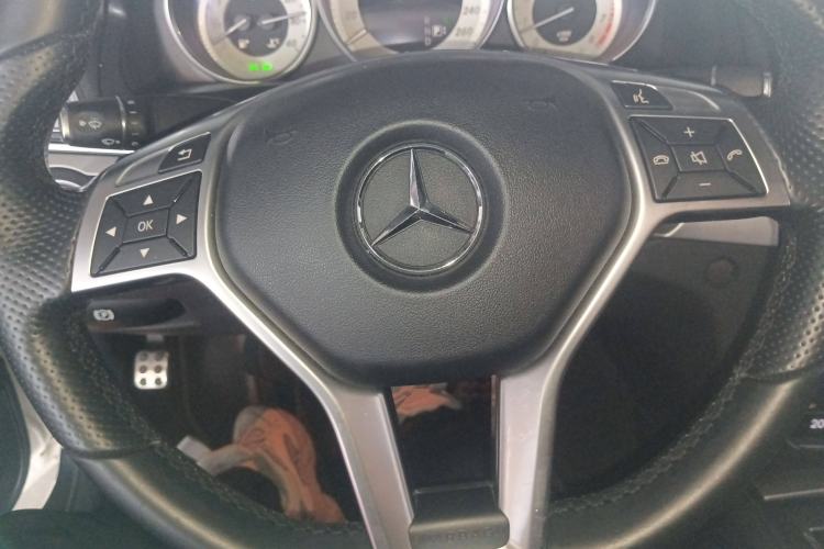 Used Mercedes-Benz E-Class 2016 E 260 Convertible Coupe Dynamic Edition Steering Wheel